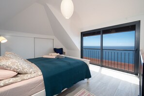 2 bedrooms, iron/ironing board, free WiFi, bed sheets - Apartment Duplex T1 - Duplex WEST (Arco da Calheta)