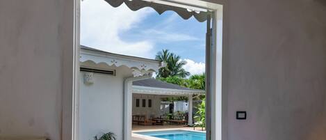 4 Schlafzimmer, Zimmersafe, Schreibtisch, Bügeleisen/Bügelbrett