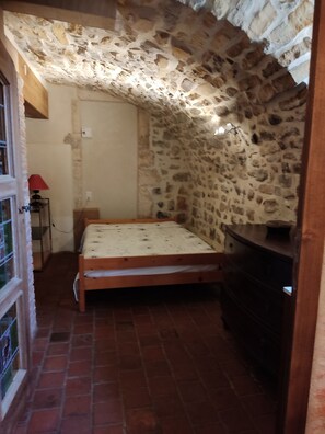 2 bedrooms, WiFi