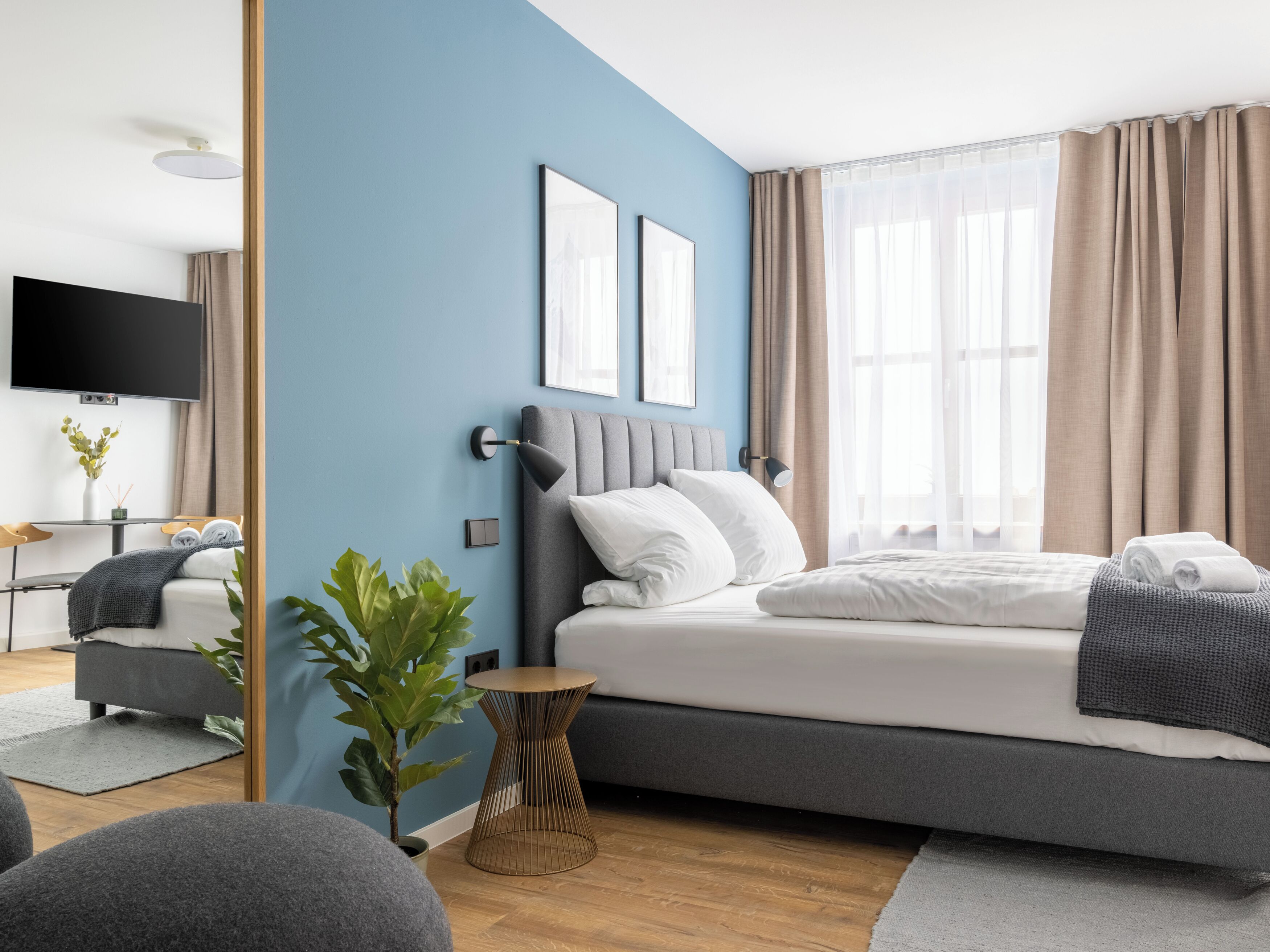 Suite S | Individually decorated, free WiFi, bed sheets