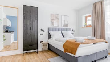 Suite M | Individually decorated, free WiFi, bed sheets