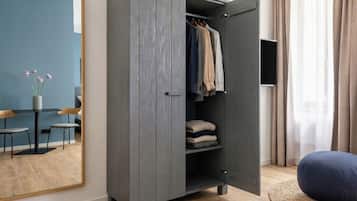 Decoración personalizada, wifi gratis y ropa de cama