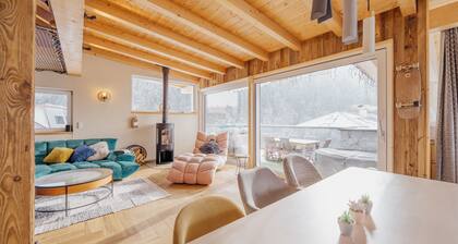 Luxury Penthouse with Views & Rooftop Terrace. Indulge!!