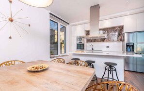 Dining - Villa with private pool, jacuzzi and sauna (Malinska)