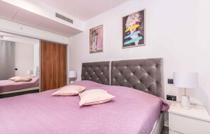 4 chambres, fer et planche à repasser, accès Internet