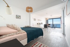 1 bedroom, iron/ironing board, free WiFi, bed sheets - Apartment with Sea view T1 Studio (Arco da Calheta)