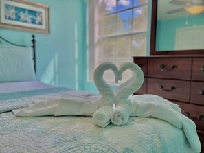 3 bedrooms, desk, iron/ironing board, travel crib