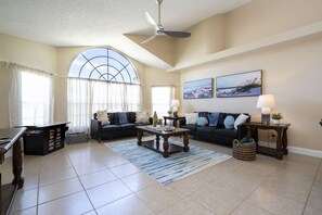 Smart-TV, DVD-Player, Bücher