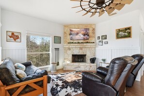 TV connectée, cheminée