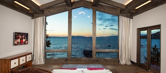 RENT FOR CHRISTMAS The Legendary Villa Harrah w/ Himalayan Salt Spa & Much More!