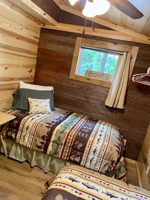 2 habitaciones, escritorio, wifi gratis y ropa de cama