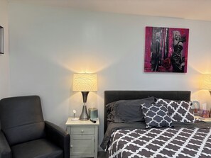 1 dormitorio, escritorio, tabla de planchar con plancha y wifi gratis