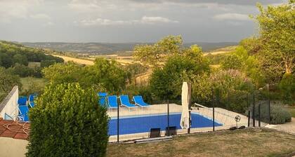 Former wine merchant's house and barn, sleeps 14, private pool, stunning views.