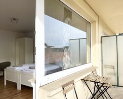 舒适开间, 1 张大床 | 阳台