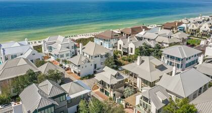 Rosemary Beach Carriage with Gulf Views and Balconies, 1 min to beach