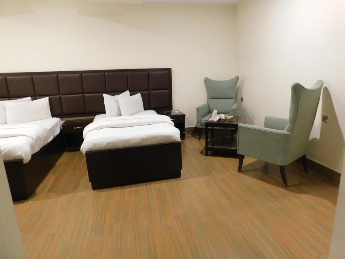 executive double or twin room | 1 bedroom, iron/ironing board, free wifi, bed sheets