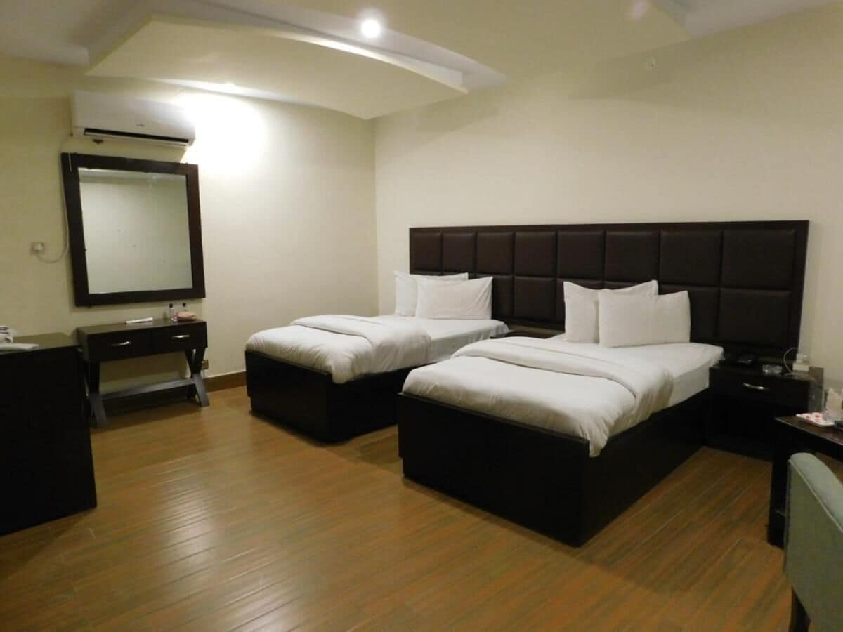 executive double or twin room | 1 bedroom, iron/ironing board, free wifi, bed sheets