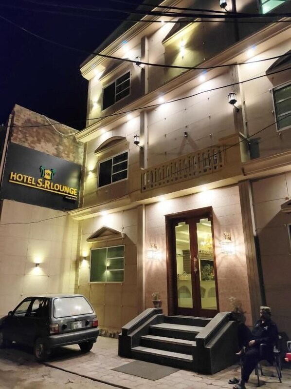 Exterior - Hotel S. R. Lounge (Multan)