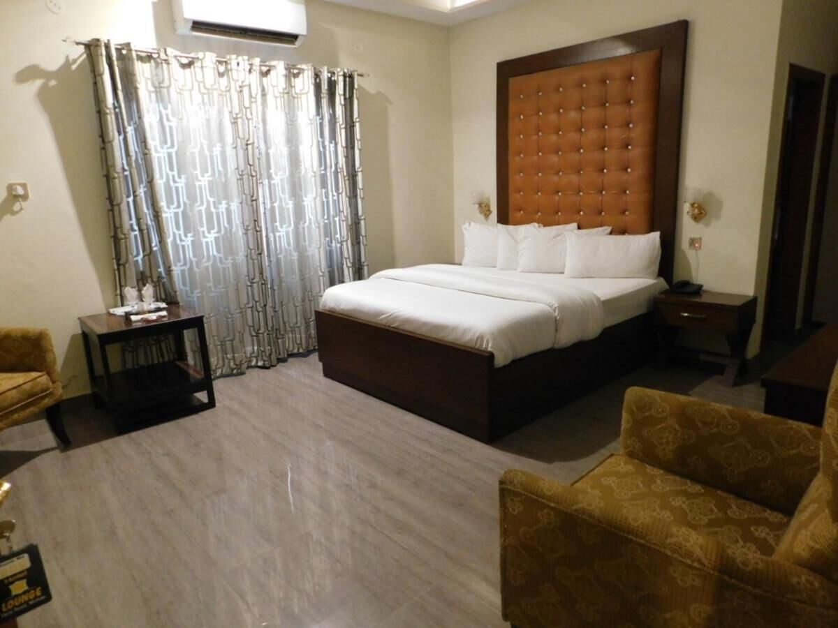 executive double or twin room | 1 bedroom, iron/ironing board, free wifi, bed sheets