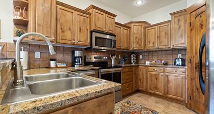 Grand View Condo with view of the Tetons - Sleeps 7