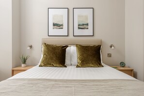 1 غرفة نوم ومساحة عمل للكمبيوتر المحمول ومكواة/لوح كي وواي فاي مجانًا