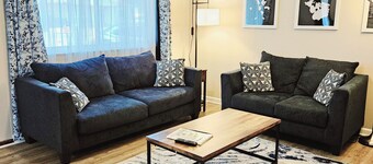 Cozy 3 bed 1 bath entire house- up to 6 people