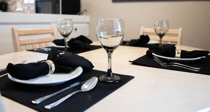 Cozy 3 bed 1 bath entire house- up to 6 people