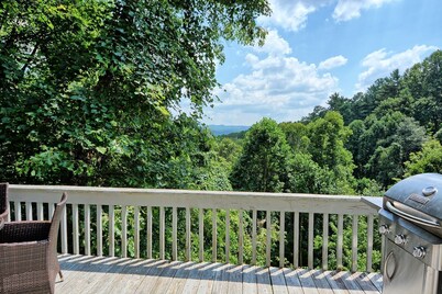 The Tree House-Open for Bookings! Affordable, WIFI,  Arcade Game, Pinball