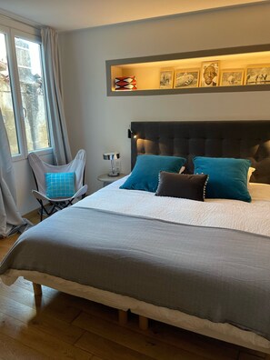 2 slaapkamers, een strijkplank/strijkijzer, gratis wifi, beddengoed