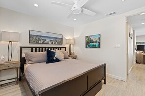 1 habitación, tabla de planchar con plancha, wifi gratis y ropa de cama 