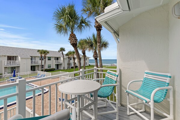 Property grounds - Ocean View, Custom Kitchen, and Lovely Decor! Delightful Beach Getaway (New Smyrna Beach)