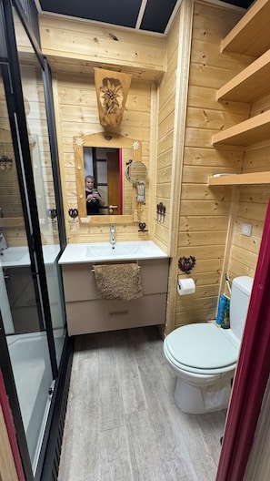 Bathtub