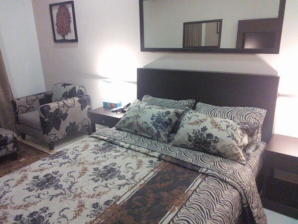 مكواة/لوح كي وواي فاي مجانًا وملاءات أسرّة