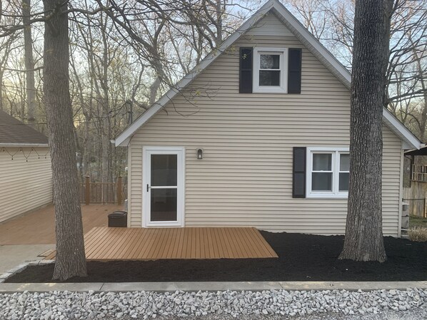 Exterior - Moors Resort location 3 Bedroom House w/ Patio Dock and room for trailer parking (Gilbertsville)