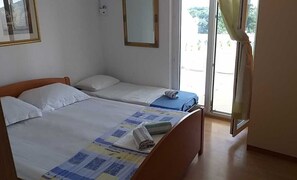 1 bedroom, free WiFi, bed sheets