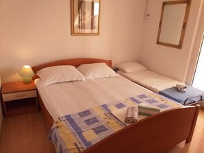 1 bedroom, free WiFi, bed sheets