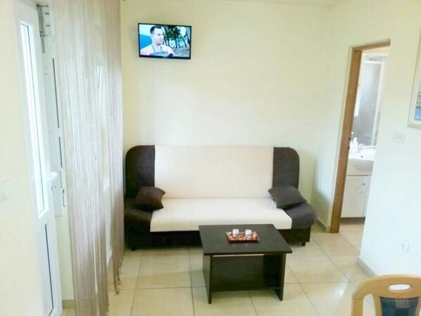 Interior - Apartment in Tribunj with Terrace, Air condition, WIFI (5038-2) (Tribunj)