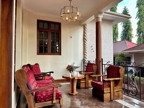 Terrace/patio - A charming, child-friendly luxury villa in the outskirt of Moshi (Moshi)