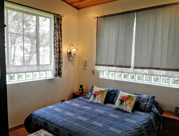 4 bedrooms, free WiFi, bed sheets