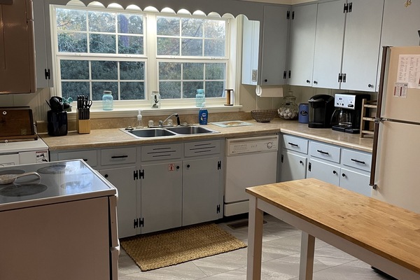 Frigorífic, microones, forn i placa de cuina