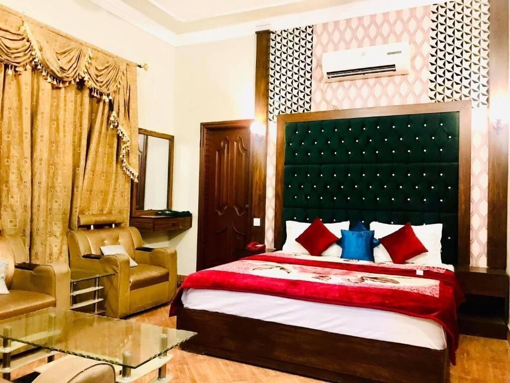 Deluxe Double Room | Free WiFi, bed sheets
