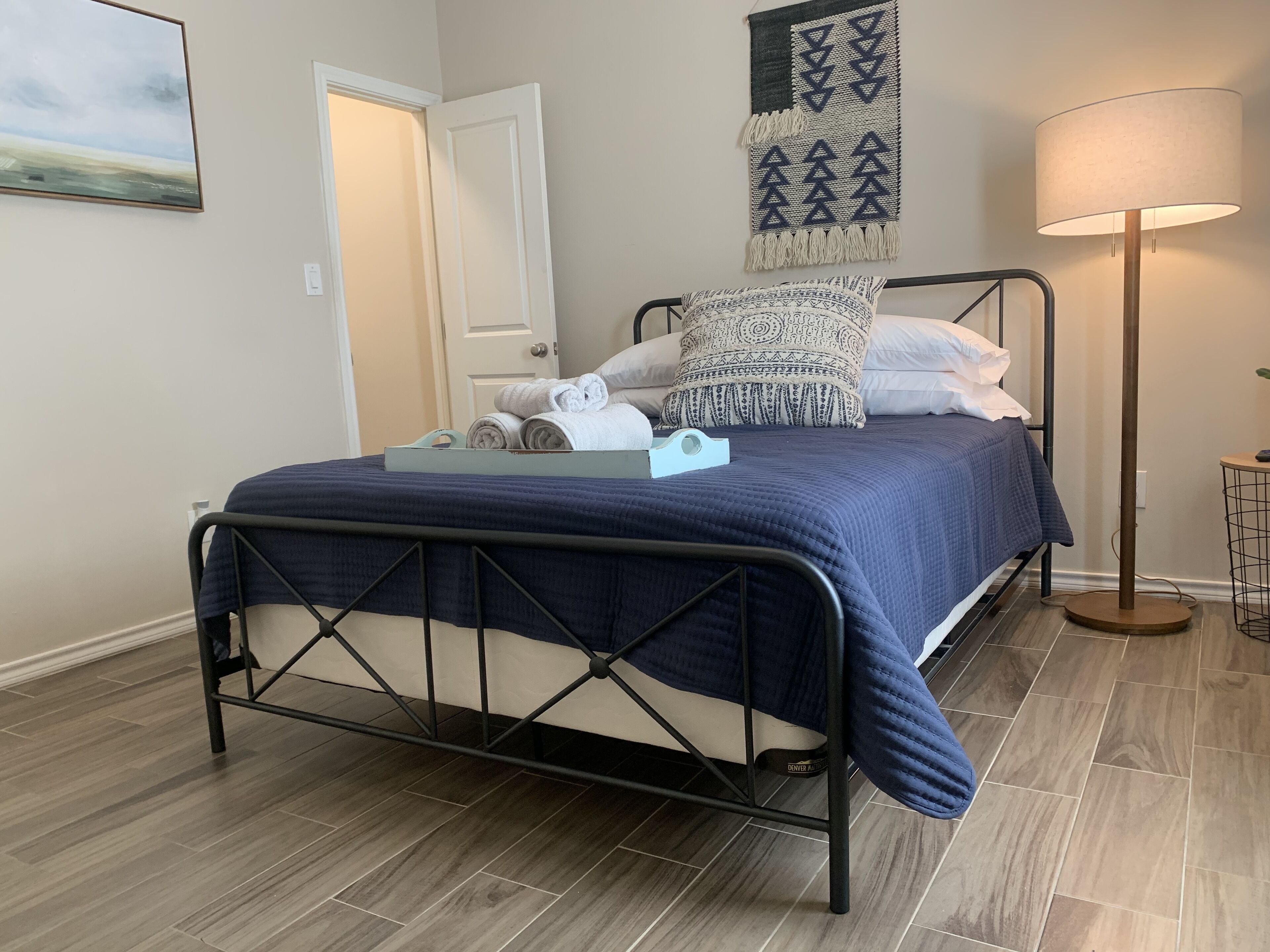 3 chambres, fer et planche à repasser, Wi-Fi gratuit, draps fournis