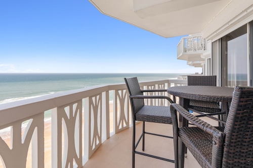 Directly on the Ocean! Luxury Condo - 10th Floor - New Listing!