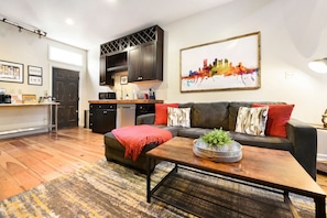Smart TV, Netflix, books, smart speakers