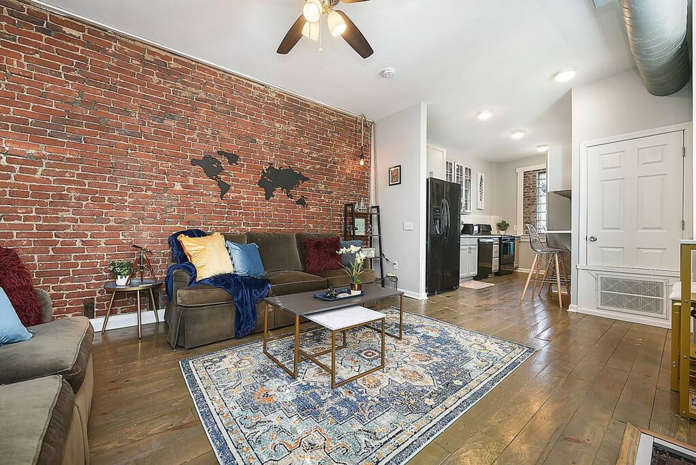 Älytelevisio, Netflix, kirjoja, suoratoistopalvelut