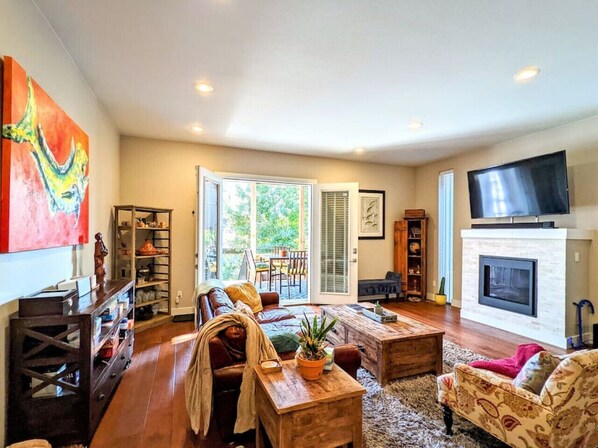 Smart TV, fireplace, video games, DVD player