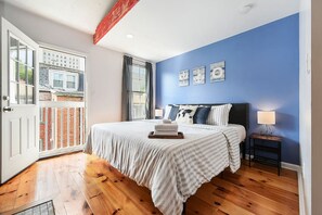 2 bedrooms, desk, iron/ironing board, free WiFi