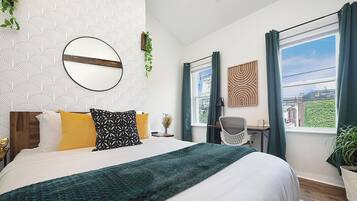 2 bedrooms, desk, iron/ironing board, free WiFi