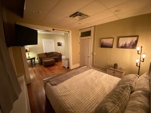 3 عدّة غرف نوم ومكواة/لوح كي وواي فاي مجانًا وملاءات أسرّة