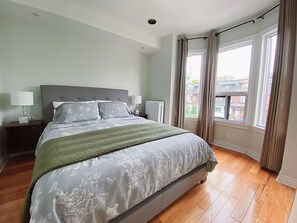 4 Schlafzimmer, Schreibtisch, Bügeleisen/Bügelbrett, kostenloses WLAN